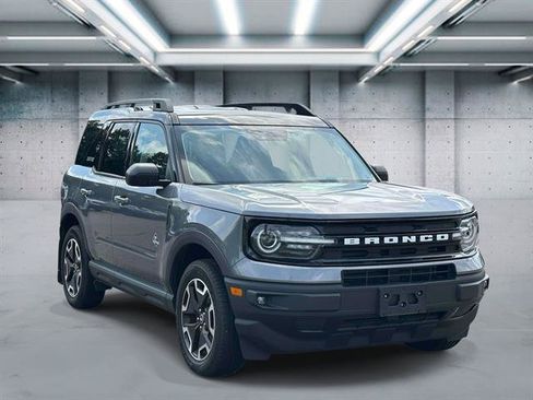 Used 2024 Ford Bronco Sport Outer Banks AWD/4WD image 2