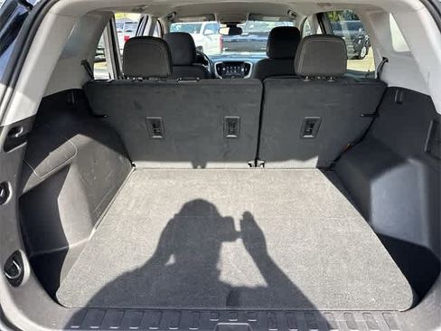 Used 2024 GMC Terrain SLE image 14