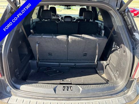 Used 2020 Ford Explorer XLT w/ Equipment Group 202A RWD image 11