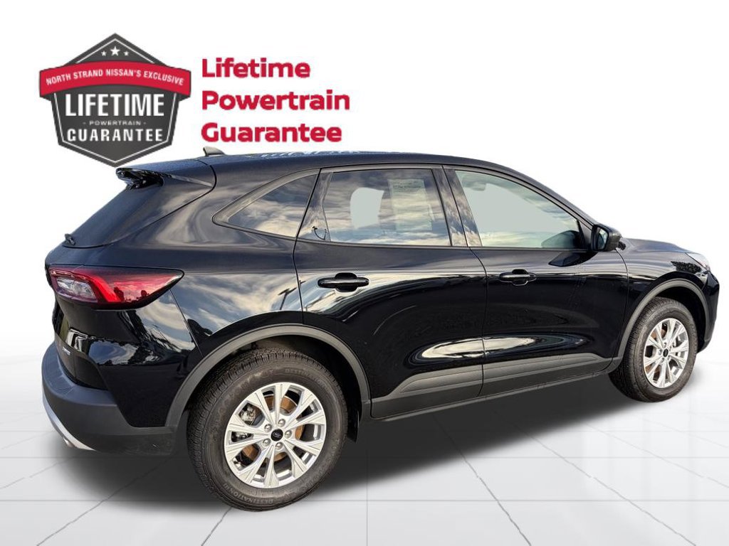 Used 2025 Ford Escape Active w/ Cold Weather Package AWD/4WD image 6