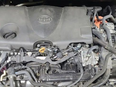 Used 2025 Toyota Camry XSE image 13