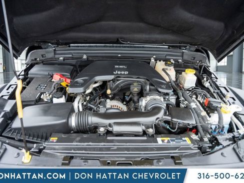 Used 2021 Jeep Gladiator Mojave w/ Cold Weather Group AWD/4WD image 47
