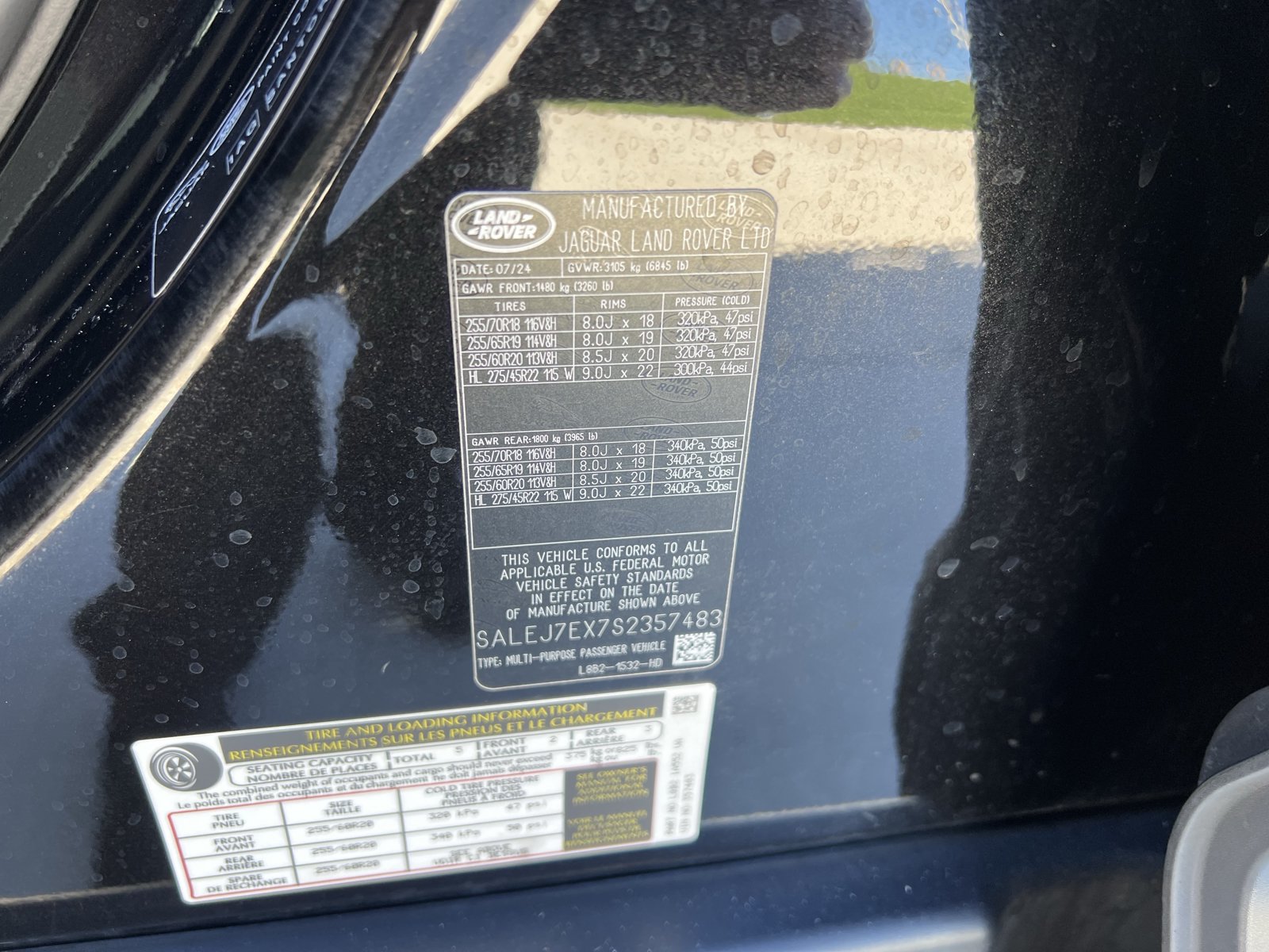 Used 2025 Land Rover Defender 110 S AWD/4WD image 37