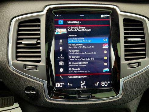 Used 2020 Volvo XC90 T5 Momentum image 18