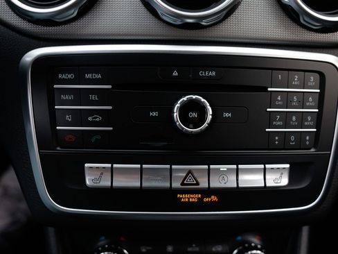 Used 2018 Mercedes-Benz GLA 250 image 36