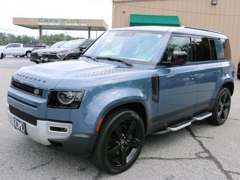 Used 2020 Land Rover Defender 110 SE AWD/4WD image 1