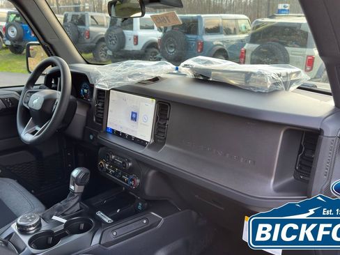 New 2025 Ford Bronco 4-Door AWD/4WD image 18