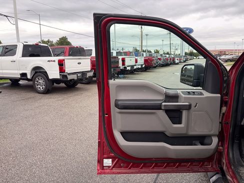 Used 2015 Ford F150 XLT w/ Equipment Group 302A Luxury AWD/4WD image 11