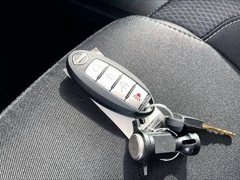 Certified 2022 Nissan Pathfinder SV FWD image 14