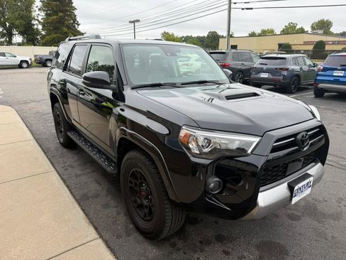 Used 2023 Toyota 4Runner TRD Off-Road Premium w/ Off Road Premium Plus Package image 11