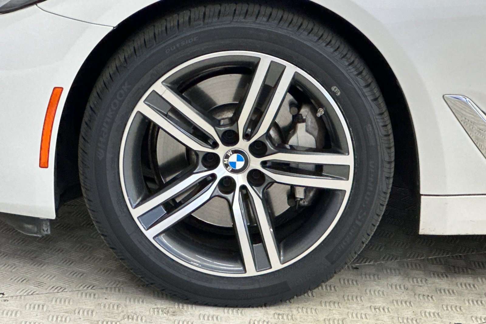 Certified 2023 BMW 530i w/ Convenience Package RWD image 12