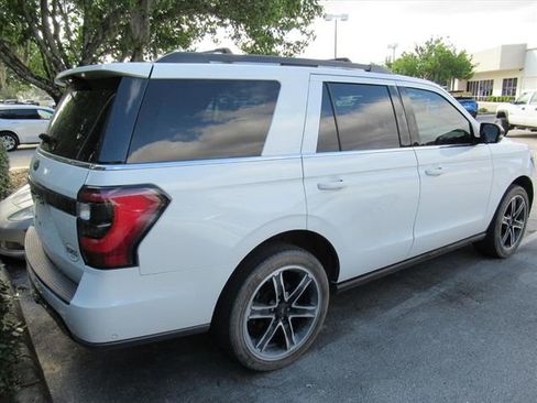 Used 2021 Ford Expedition Limited RWD image 4