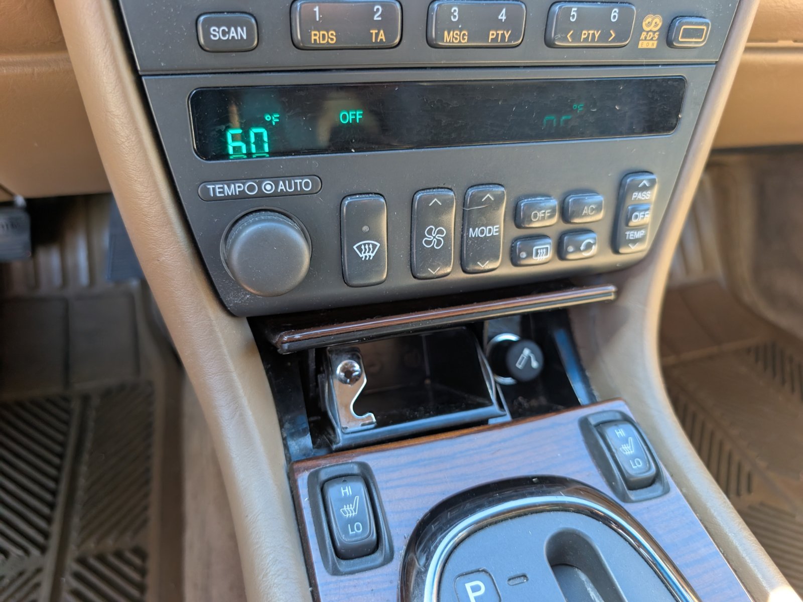 Used 1998 Cadillac Eldorado Touring w/ Safety/Security Pkg FWD image 17