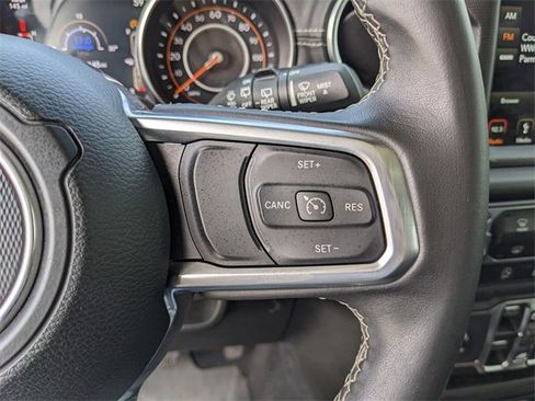Used 2019 Jeep Wrangler Unlimited Sahara image 31