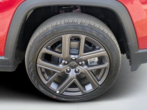 New 2026 Jeep Compass Latitude AWD/4WD image 9