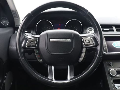 Used 2019 Land Rover Range Rover Evoque SE Premium image 17