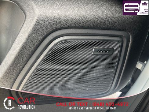 Used 2022 Porsche Macan w/ Premium Package Plus AWD/4WD image 27