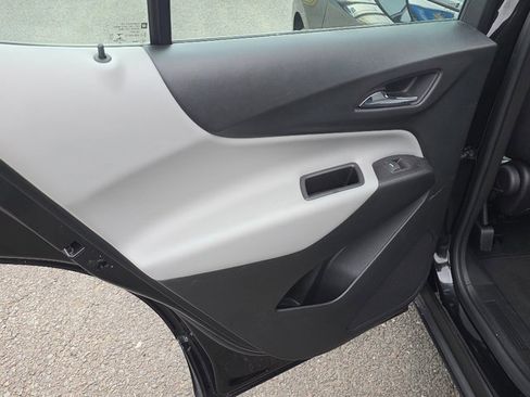 Certified 2021 Chevrolet Equinox LS image 28