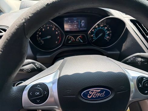 Used 2015 Ford Escape SE FWD image 21