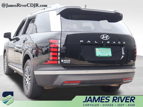 Used 2026 Hyundai Palisade SEL AWD/4WD image 3