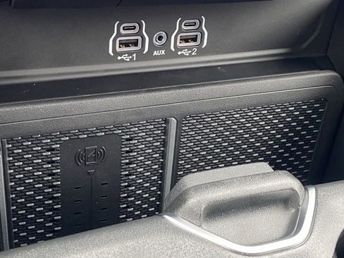 New 2026 RAM 1500 4x4 Crew Cab image 23