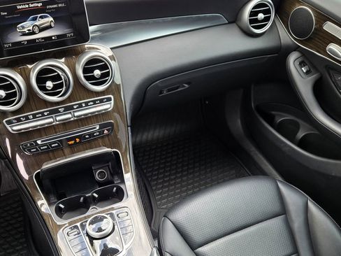 Used 2019 Mercedes-Benz GLC 350e 4MATIC image 12