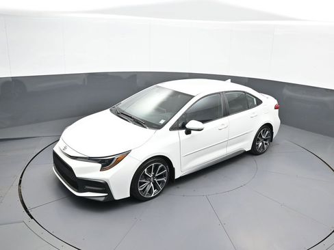 Certified 2020 Toyota Corolla SE image 33