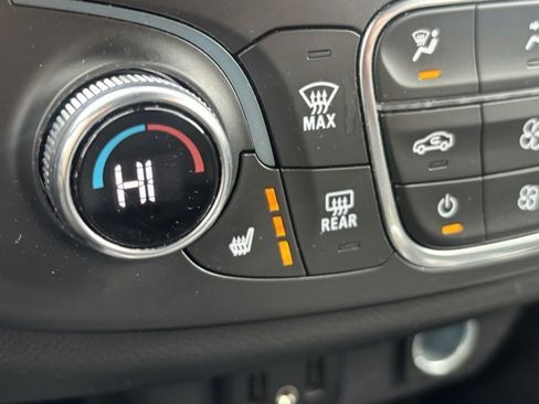 Certified 2022 Chevrolet Traverse LT image 31