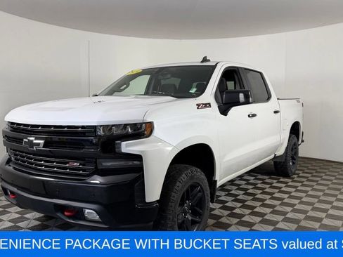Used 2020 Chevrolet Silverado 1500 LT Trail Boss AWD/4WD image 3