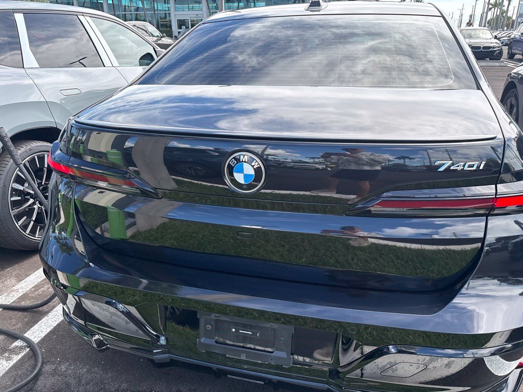Certified 2024 BMW 740i RWD image 10