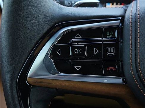 Used 2025 Jeep Grand Cherokee L Summit image 12