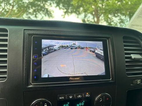Used 2012 Chevrolet Silverado 2500 LT w/ Z71 Appearance Package AWD/4WD image 26