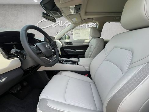 New 2026 Nissan Pathfinder SL w/ SL Premium Package FWD image 20