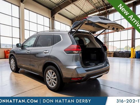 Used 2020 Nissan Rogue SV FWD image 28
