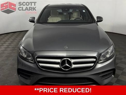 Used 2018 Mercedes-Benz E 400 4MATIC Sedan image 2