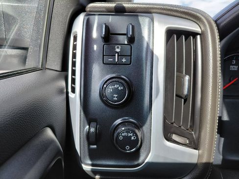 Used 2017 GMC Sierra 1500 SLE w/ Max Trailering Package image 18