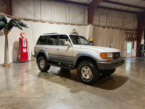 Used 1997 Toyota Land Cruiser image 1