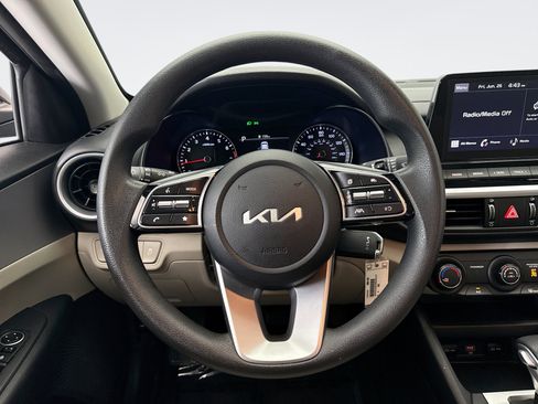 Used 2023 Kia Forte LXS FWD image 12