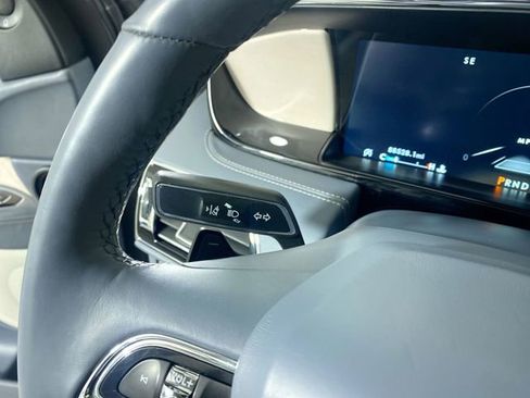 Used 2021 Lincoln Navigator L Black Label w/ Cargo Convenience Package image 15