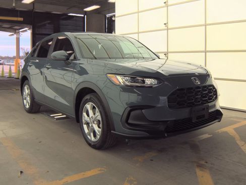 Used 2024 Honda HR-V LX image 2