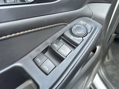 Used 2021 Chevrolet Traverse Premier image 19