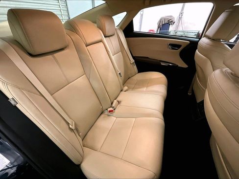 Used 2016 Toyota Avalon XLE Plus image 26
