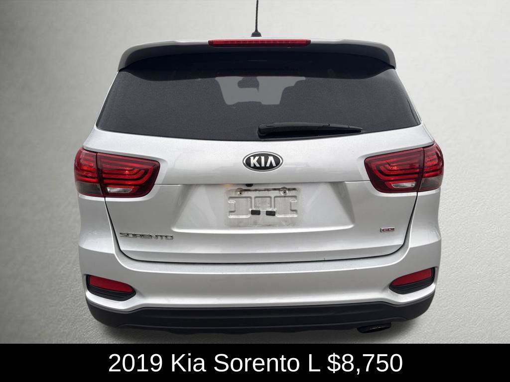 Used 2019 Kia Sorento L FWD image 4