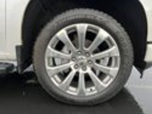 Used 2022 Chevrolet Silverado 1500 High Country w/ LPO, Dark Essentials Package AWD/4WD image 11