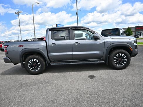 Certified 2024 Nissan Frontier PRO-4X w/ Technology Package AWD/4WD image 5