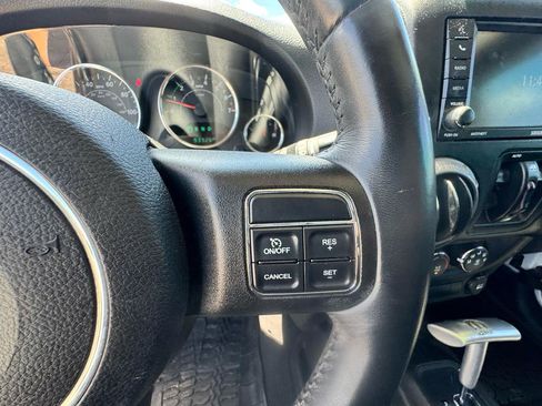 Used 2015 Jeep Wrangler Unlimited Sport w/ Quick Order Package 24S AWD/4WD image 28