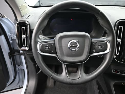 Used 2024 Volvo XC40 B5 Plus w/ Protection Package Premier AWD/4WD image 16