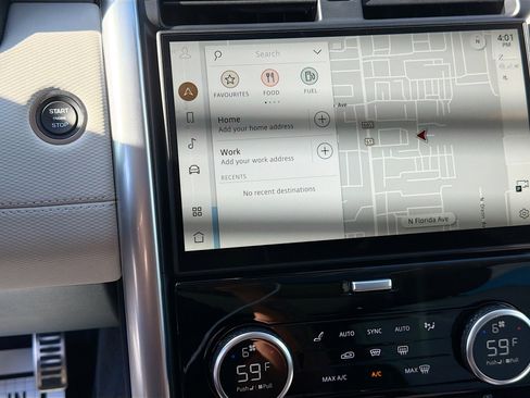 New 2025 Land Rover Discovery Dynamic SE image 33