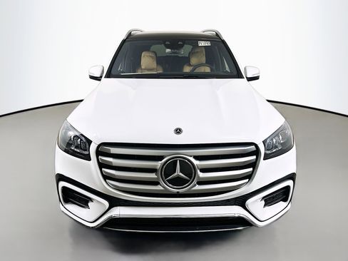 New 2026 Mercedes-Benz GLS 580 4MATIC image 4