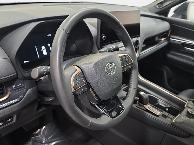 Certified 2025 Toyota Grand Highlander AWD Hybrid image 12